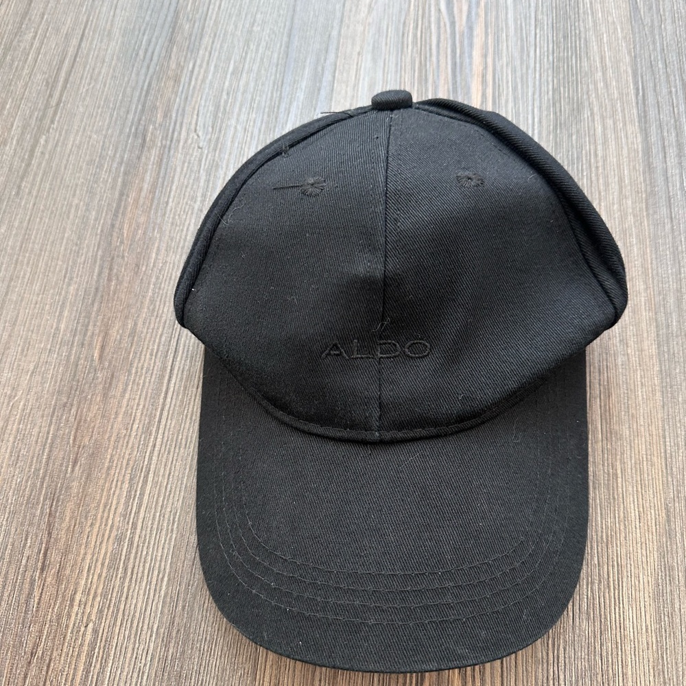 Aldo Classic Black Cap